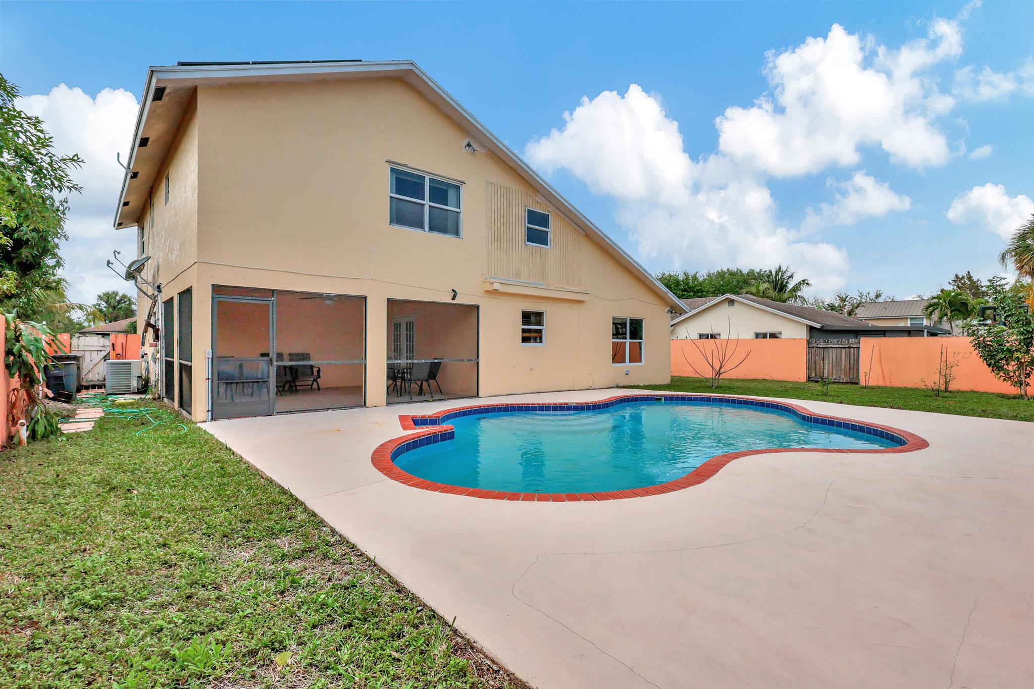 WOODED ACRES - Residential