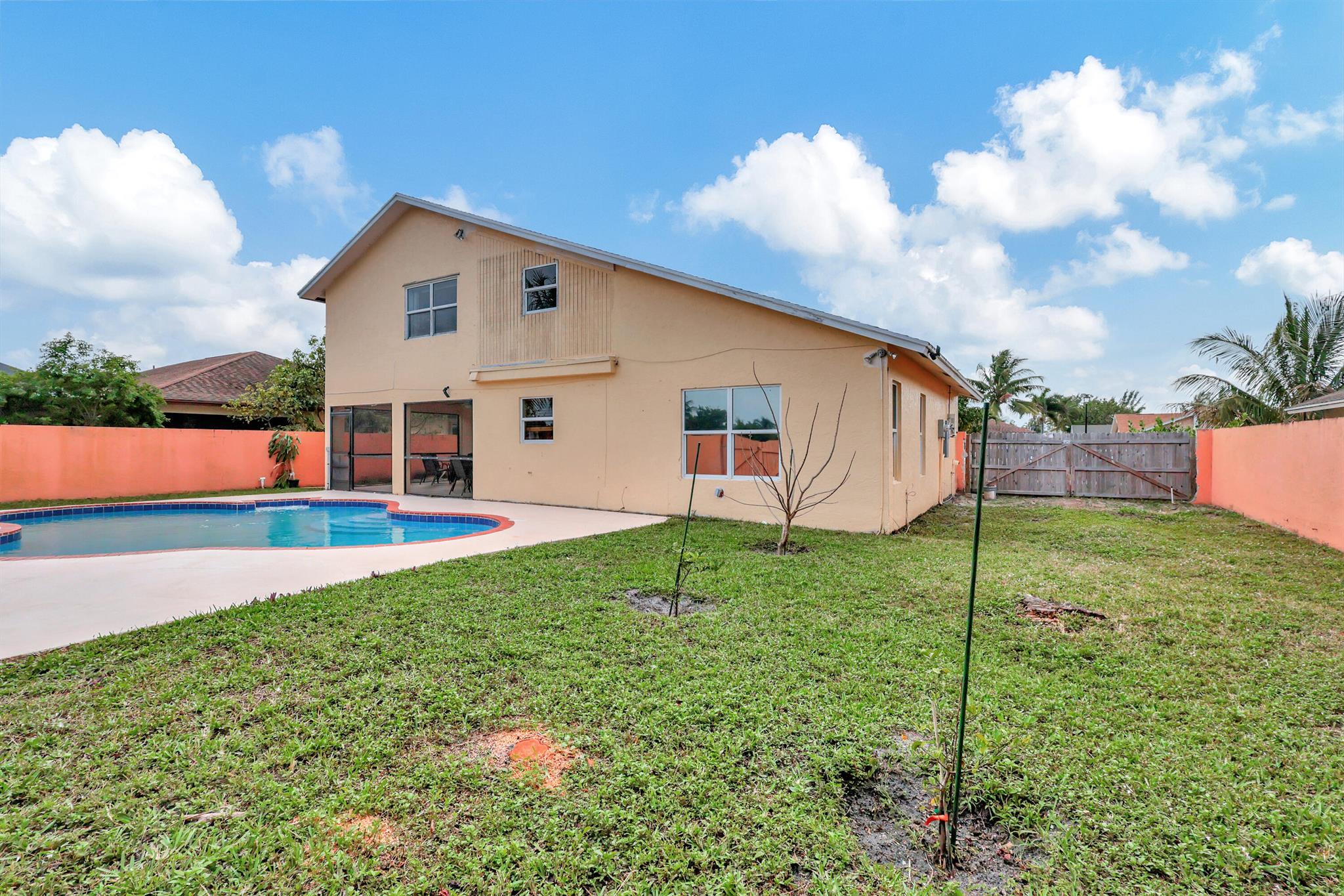 WOODED ACRES - Residential