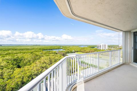 A home in Hutchinson Island