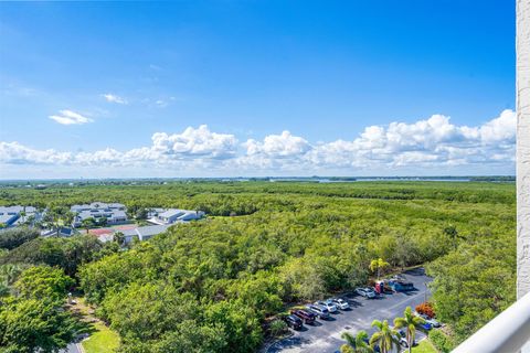 A home in Hutchinson Island