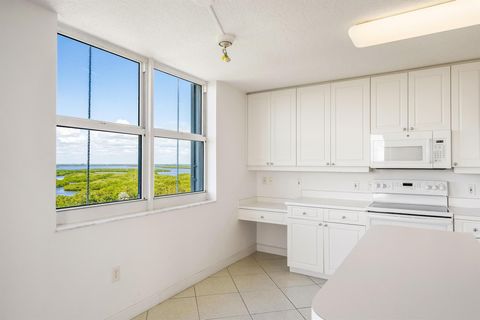 A home in Hutchinson Island