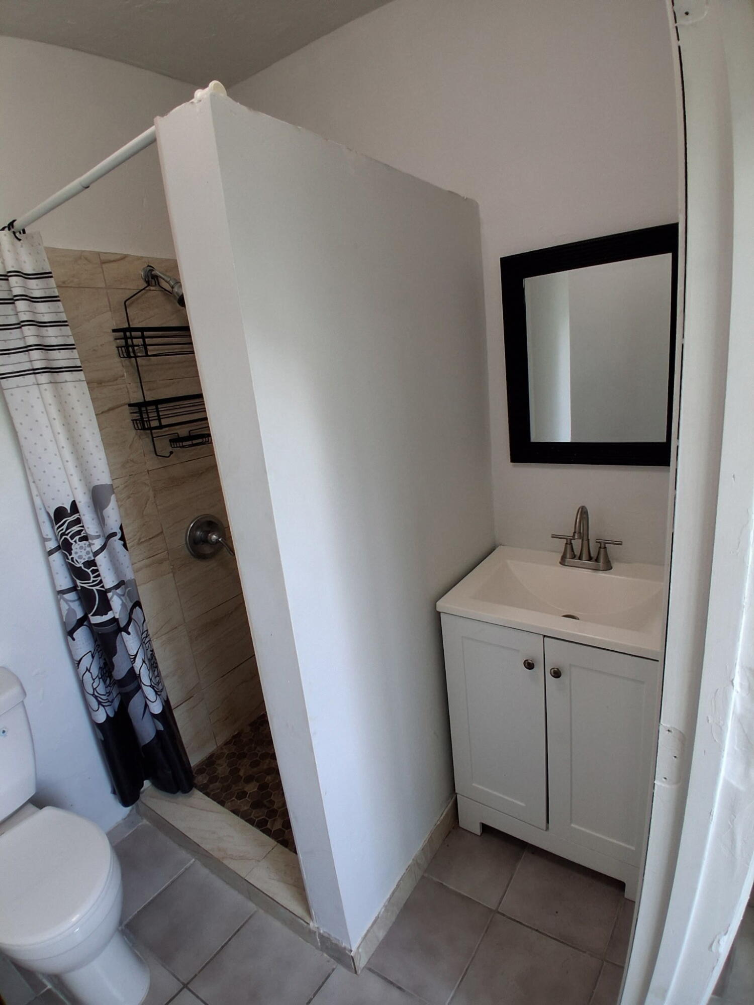 LINWOOD GARDENS NO 2 - Residential Lease