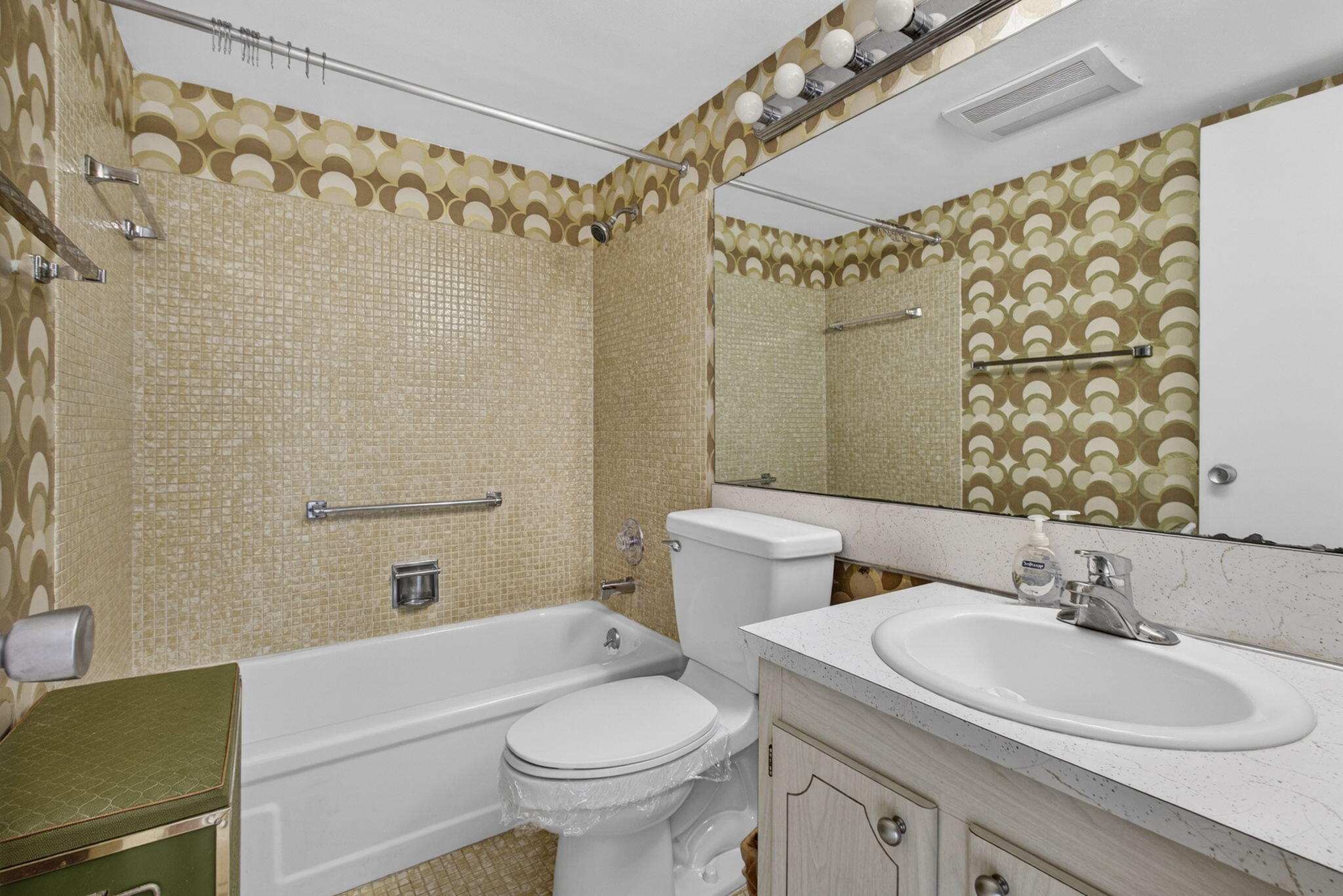 BEDFORD CONDO - Residential