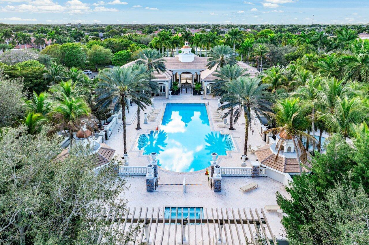 VERSAILLES - Residential