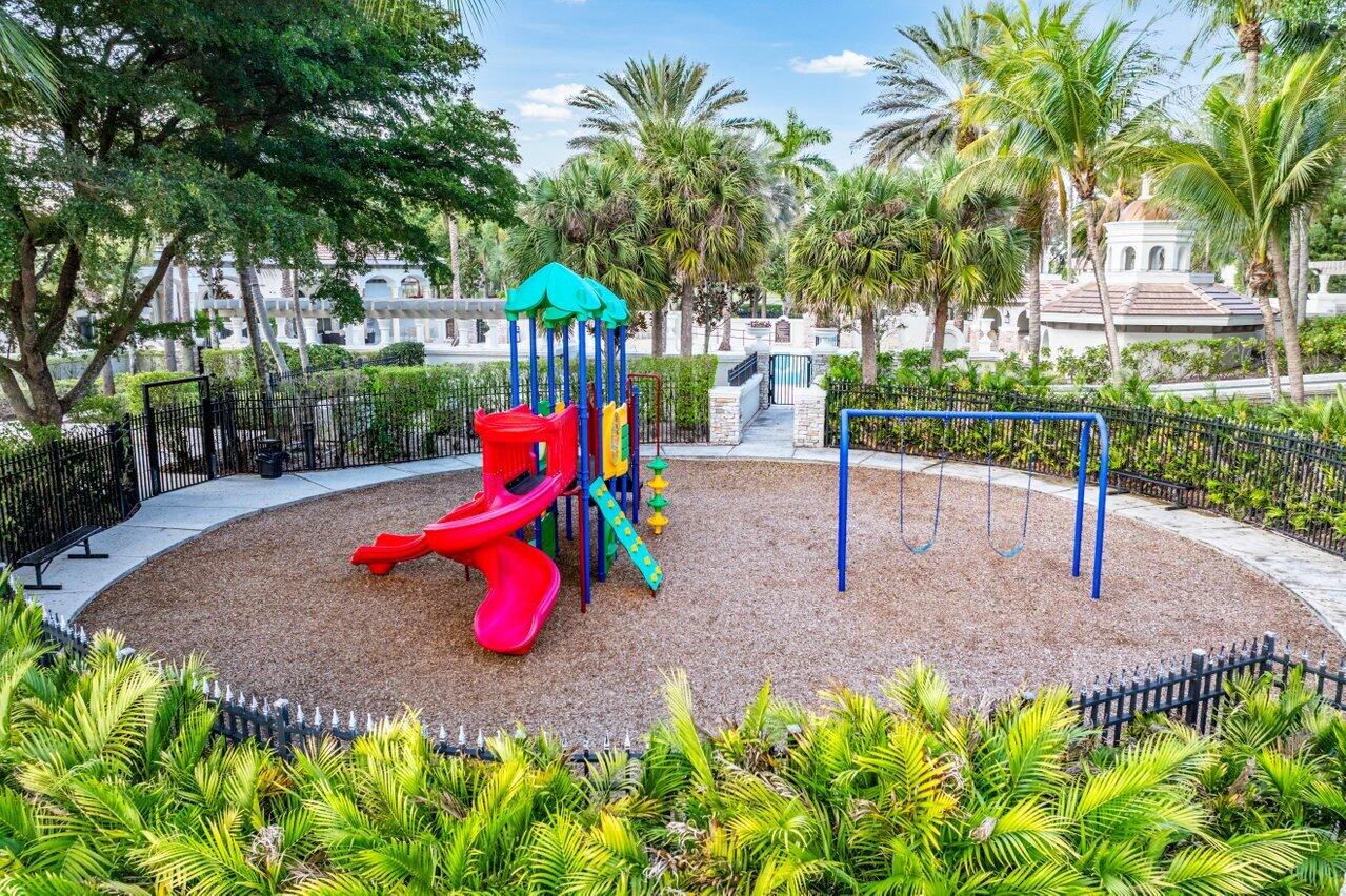 VERSAILLES - Residential