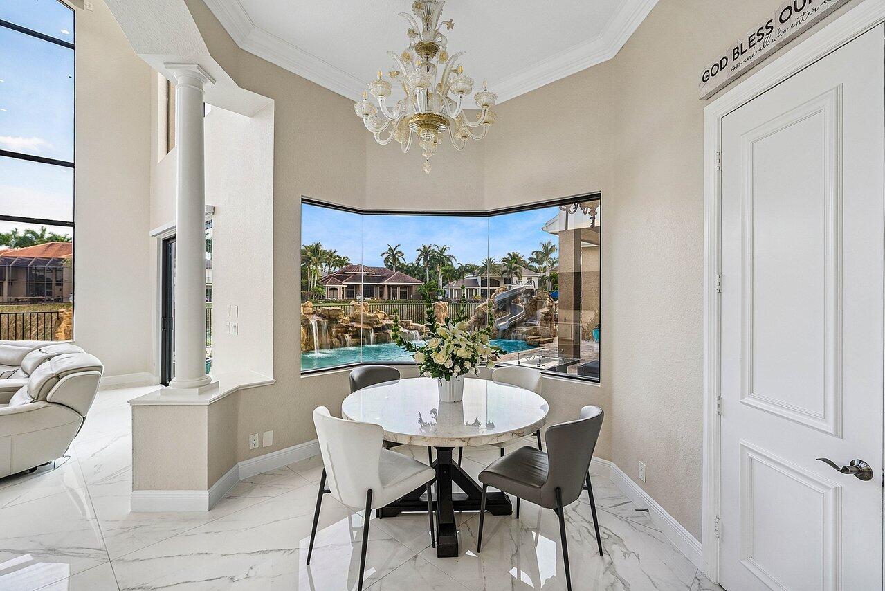 VERSAILLES - Residential