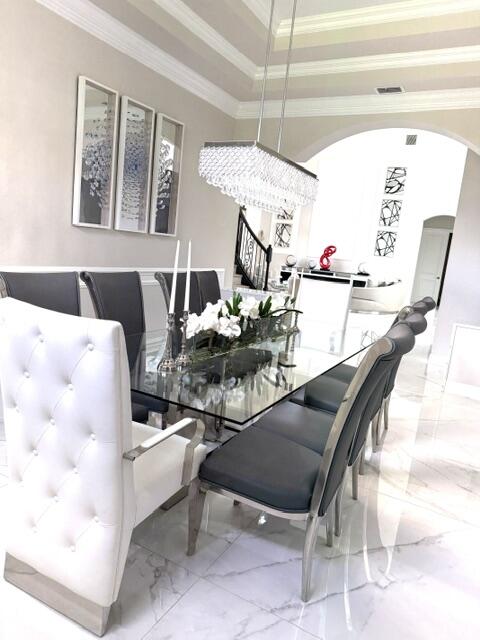 VERSAILLES - Residential