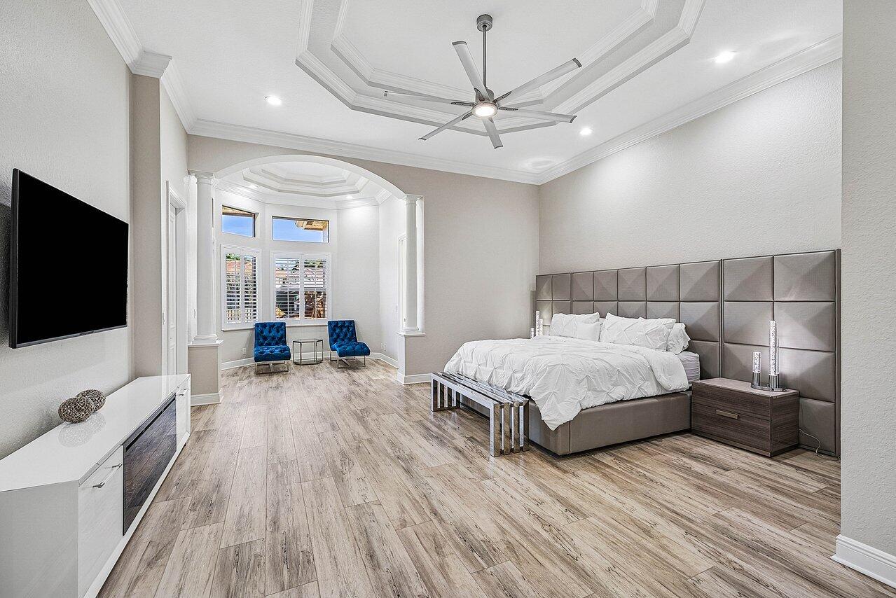 VERSAILLES - Residential