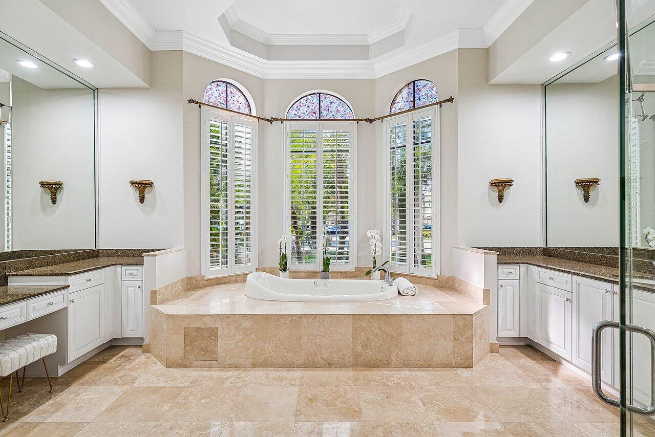 VERSAILLES - Residential