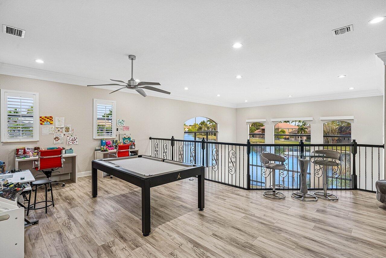 VERSAILLES - Residential