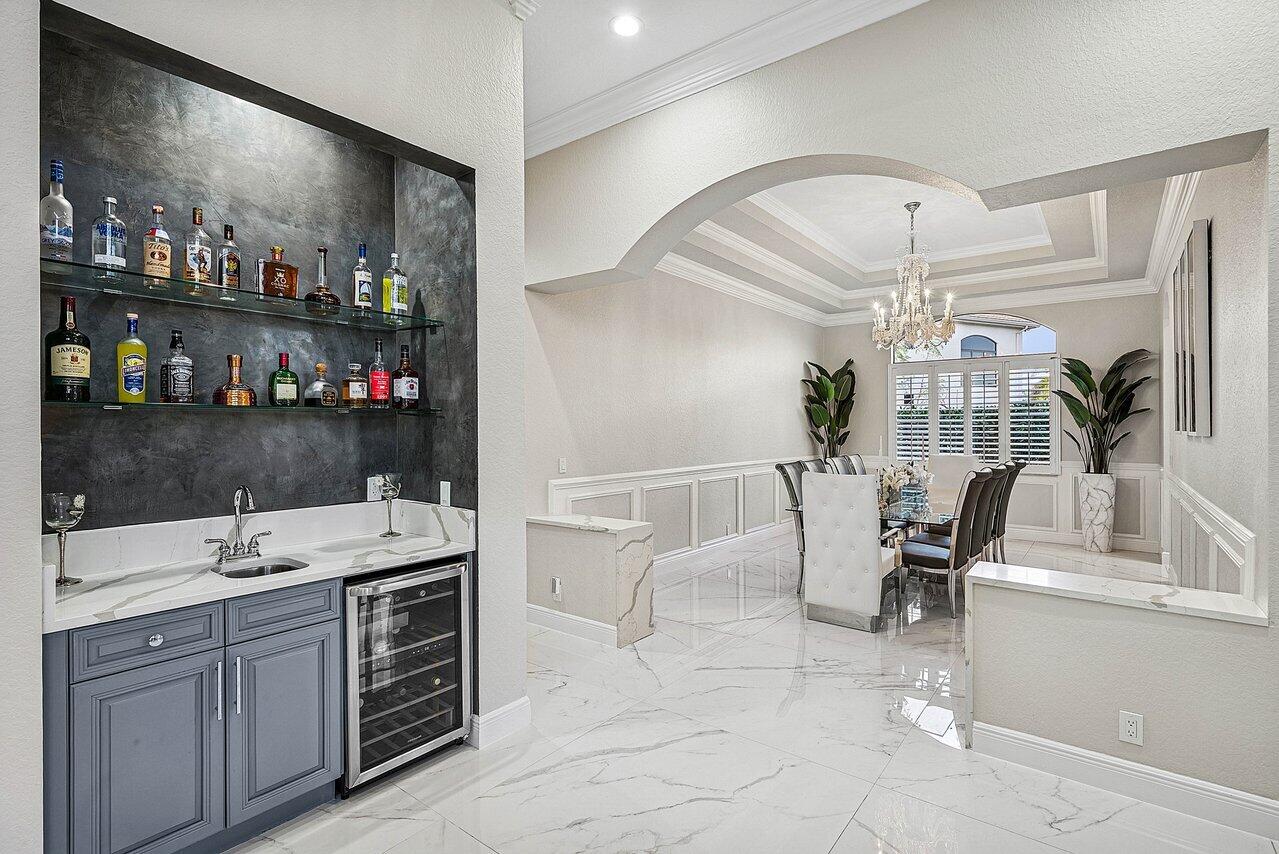 VERSAILLES - Residential