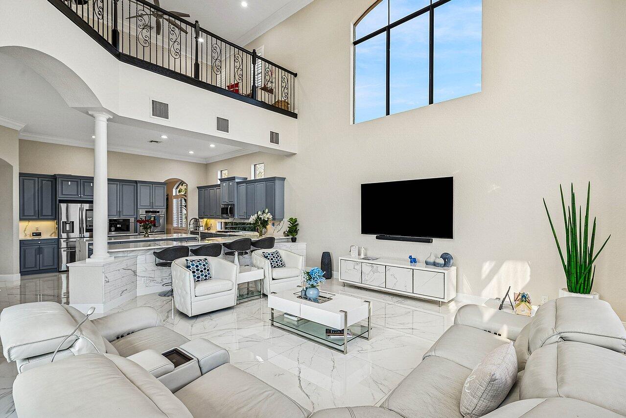 VERSAILLES - Residential