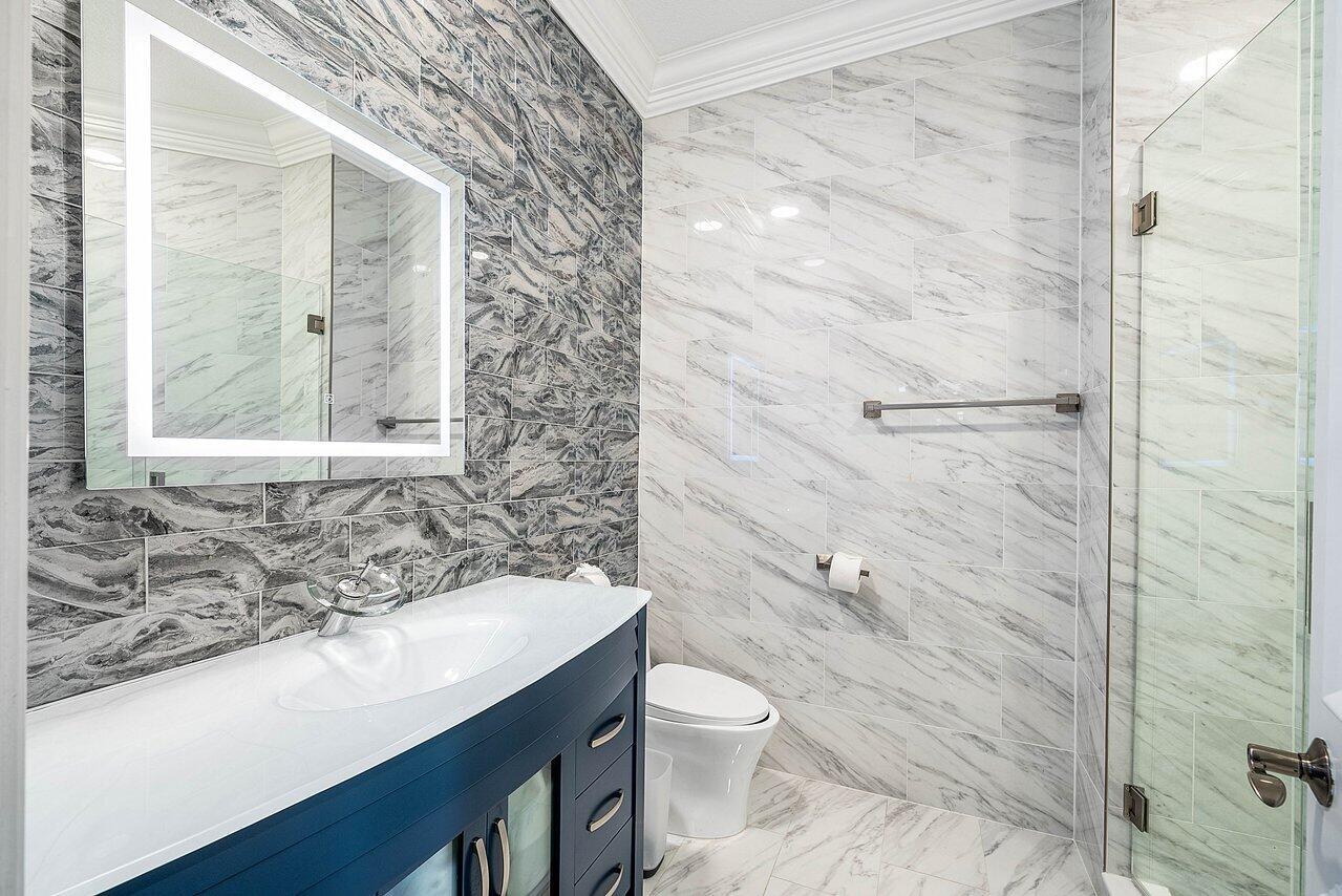 VERSAILLES - Residential