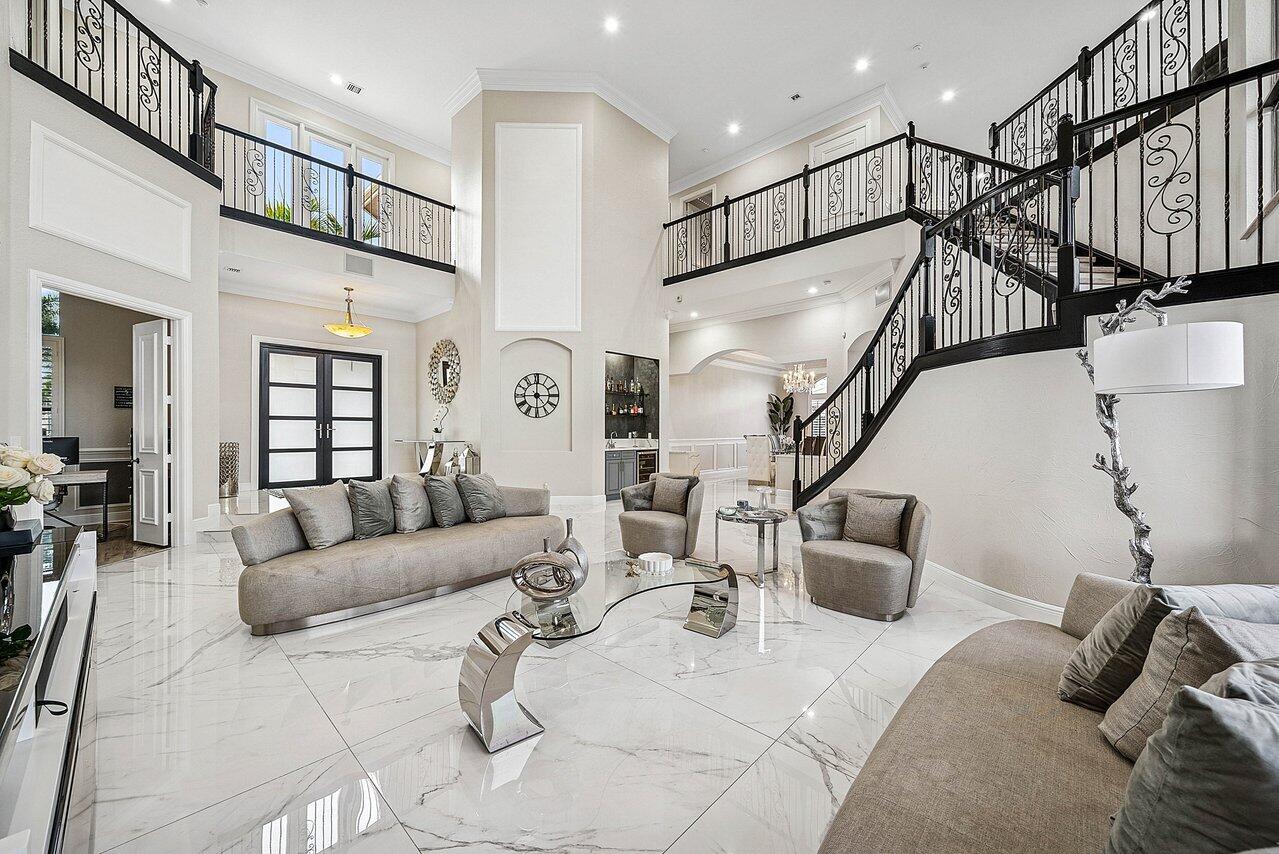 VERSAILLES - Residential