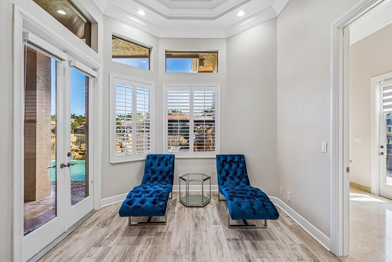 VERSAILLES - Residential