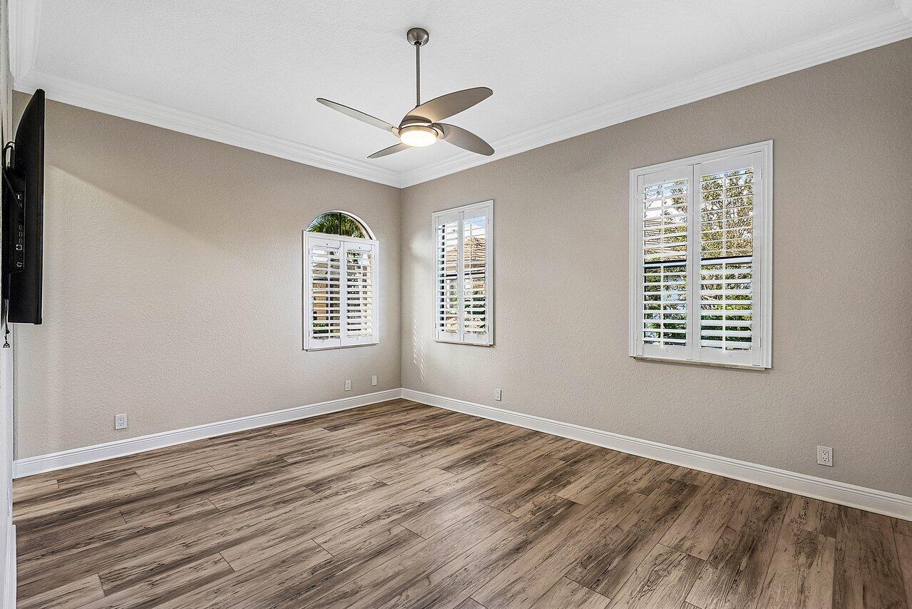 VERSAILLES - Residential