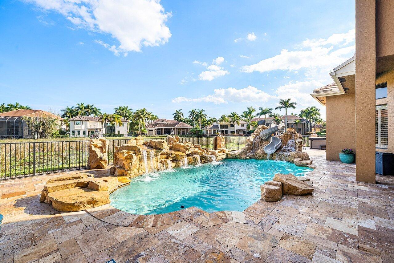 VERSAILLES - Residential