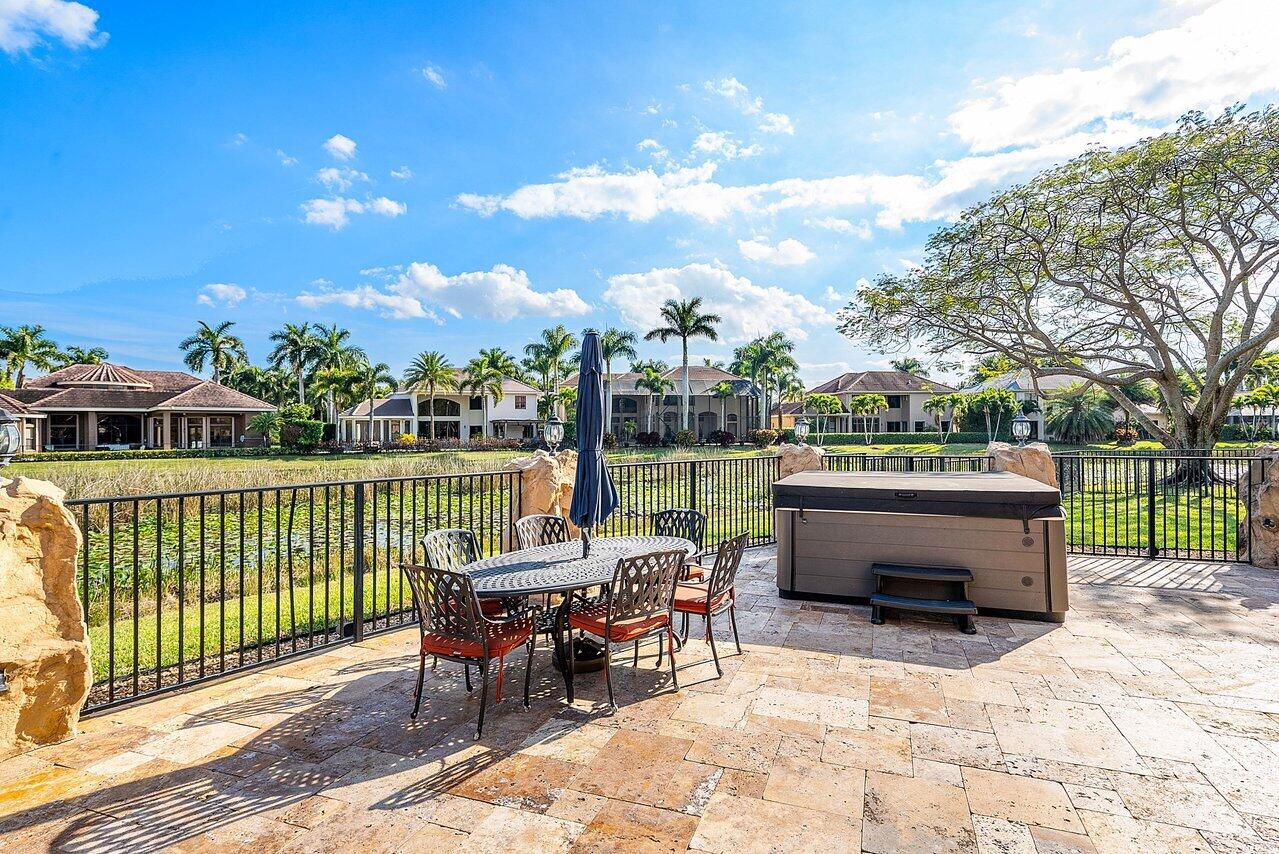 VERSAILLES - Residential