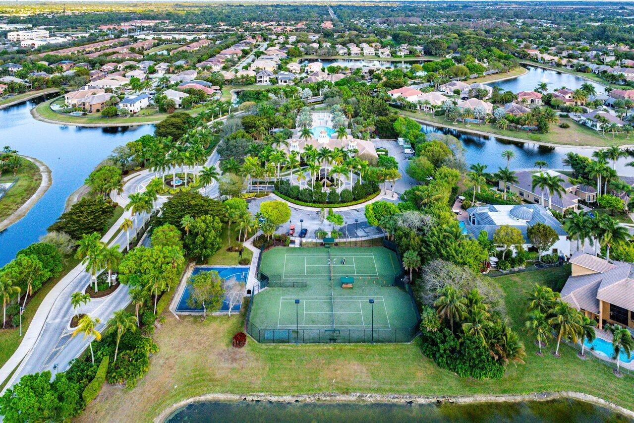VERSAILLES - Residential