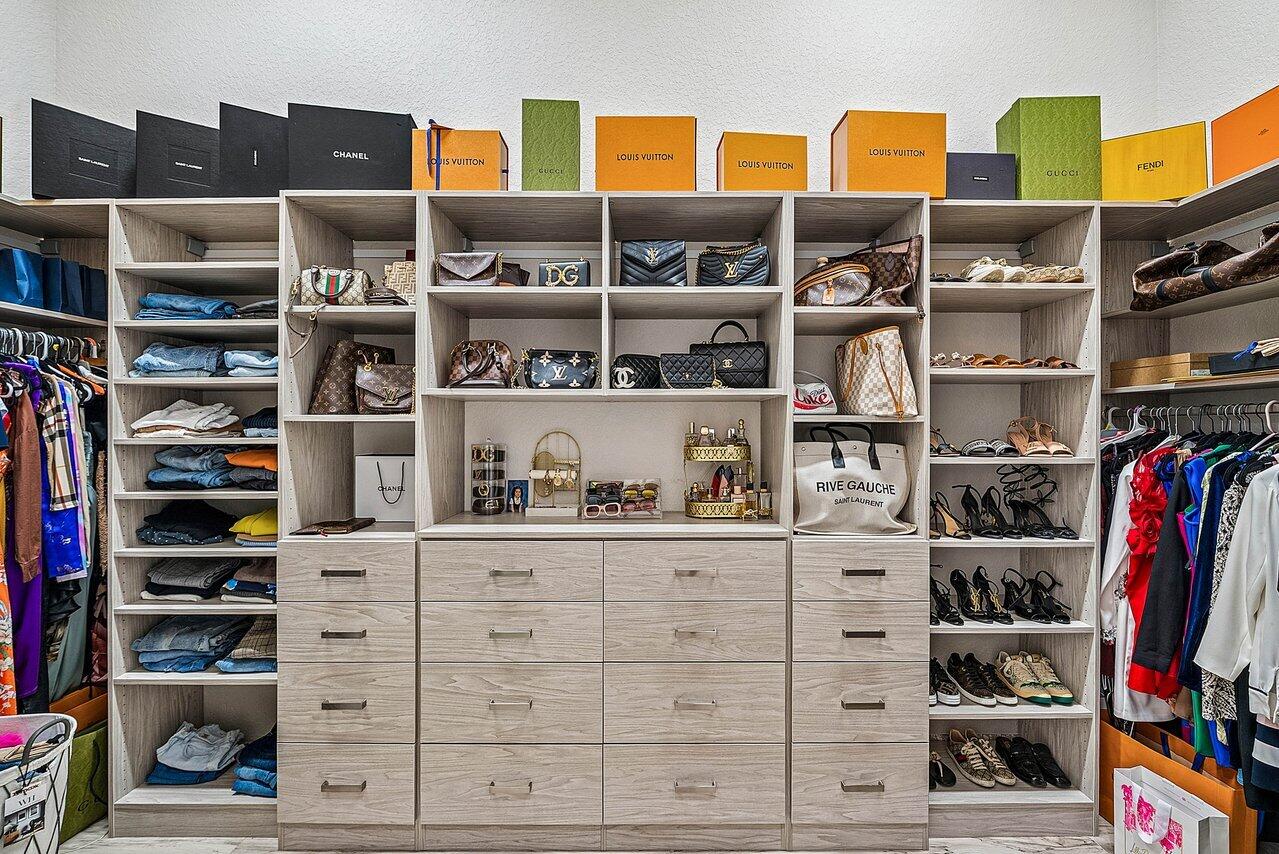 VERSAILLES - Residential