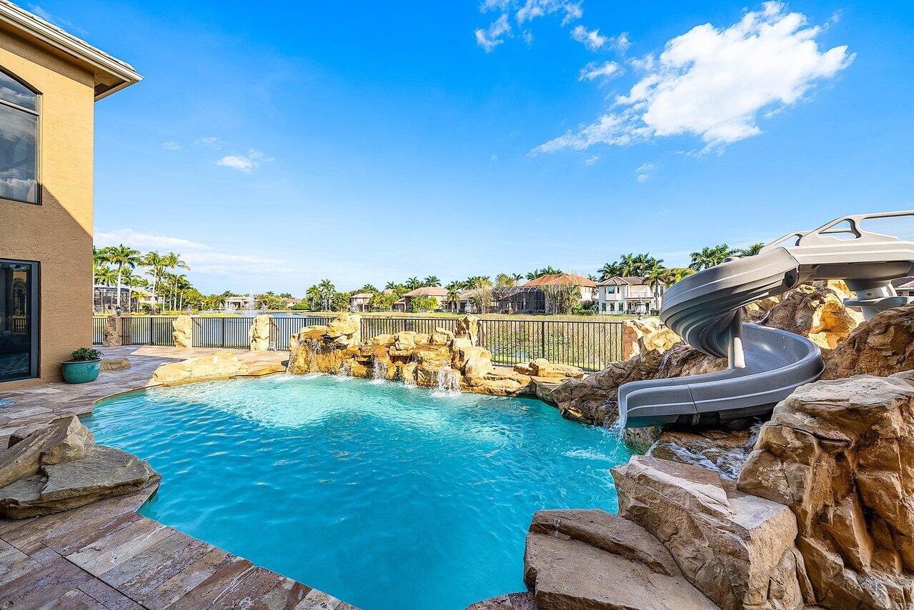 VERSAILLES - Residential