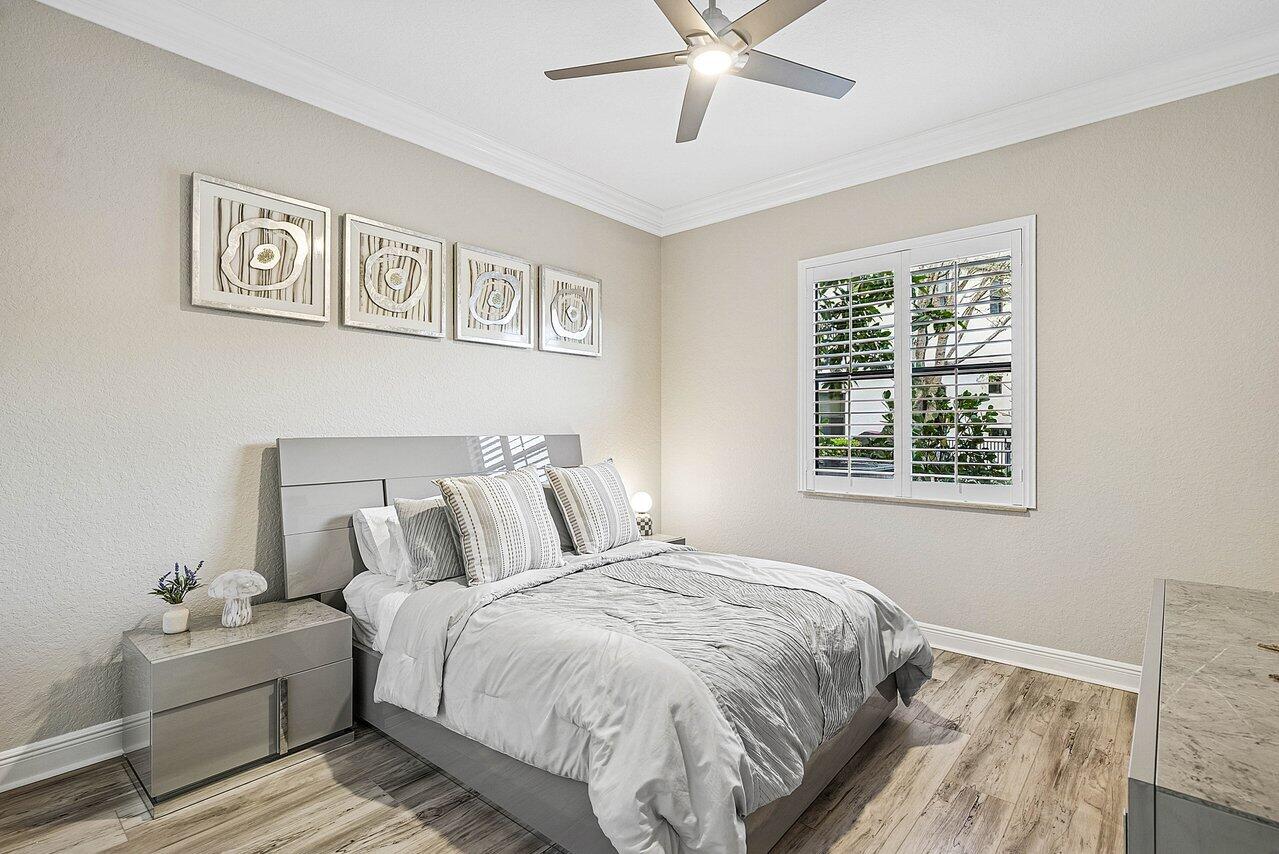 VERSAILLES - Residential