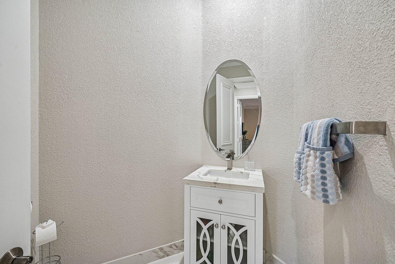 VERSAILLES - Residential