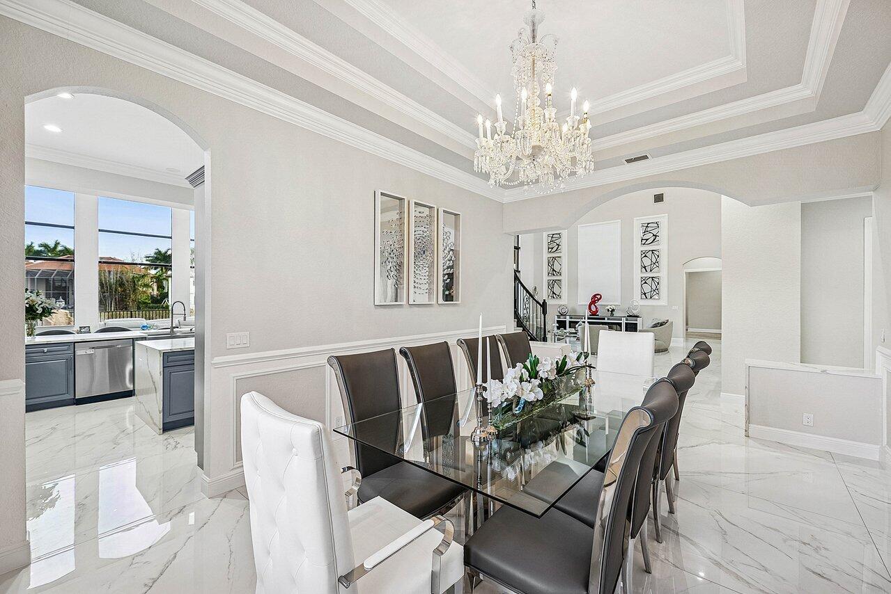 VERSAILLES - Residential