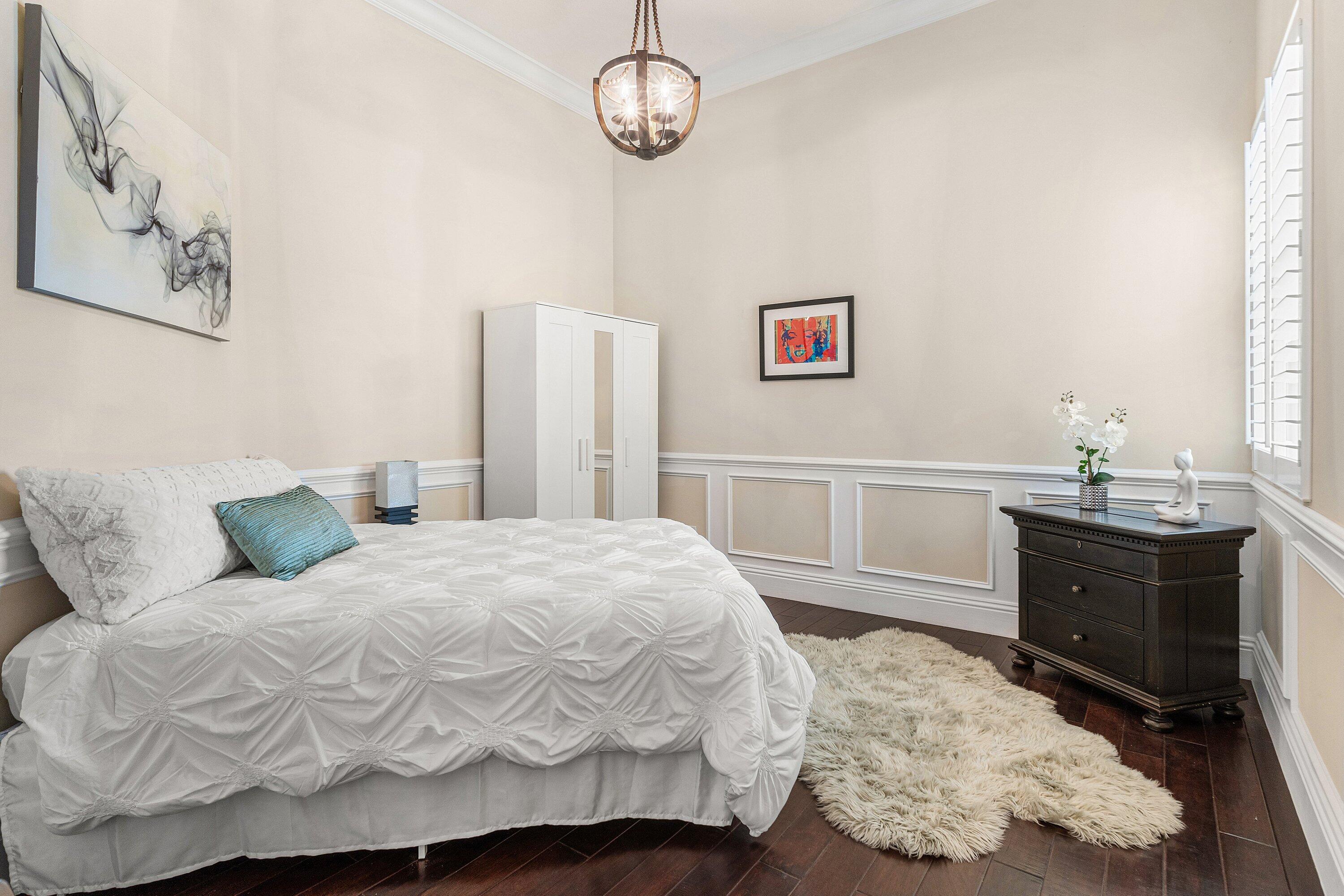 HUNTERS CHASE OF PALM BEACH POLO & COUNT - Residential