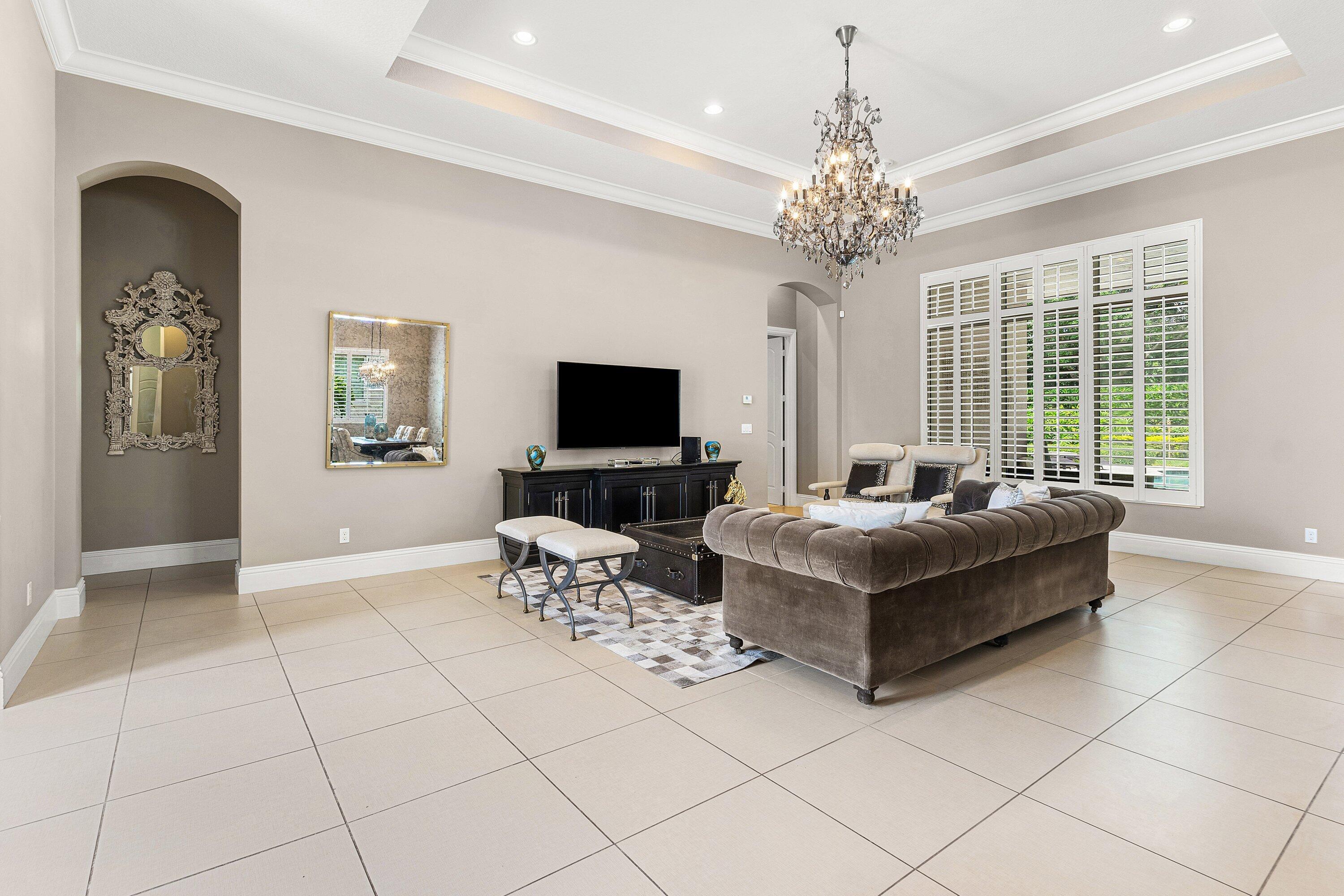 HUNTERS CHASE OF PALM BEACH POLO & COUNT - Residential