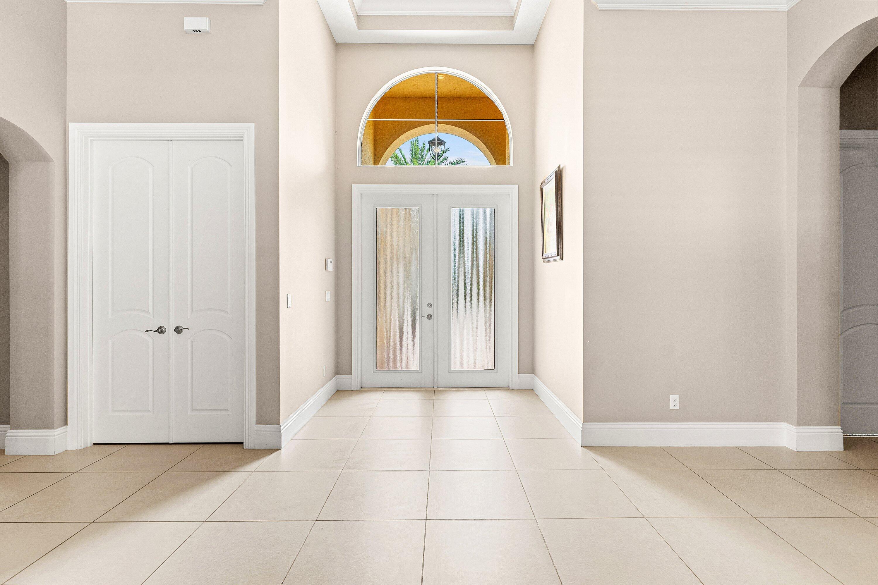 HUNTERS CHASE OF PALM BEACH POLO & COUNT - Residential