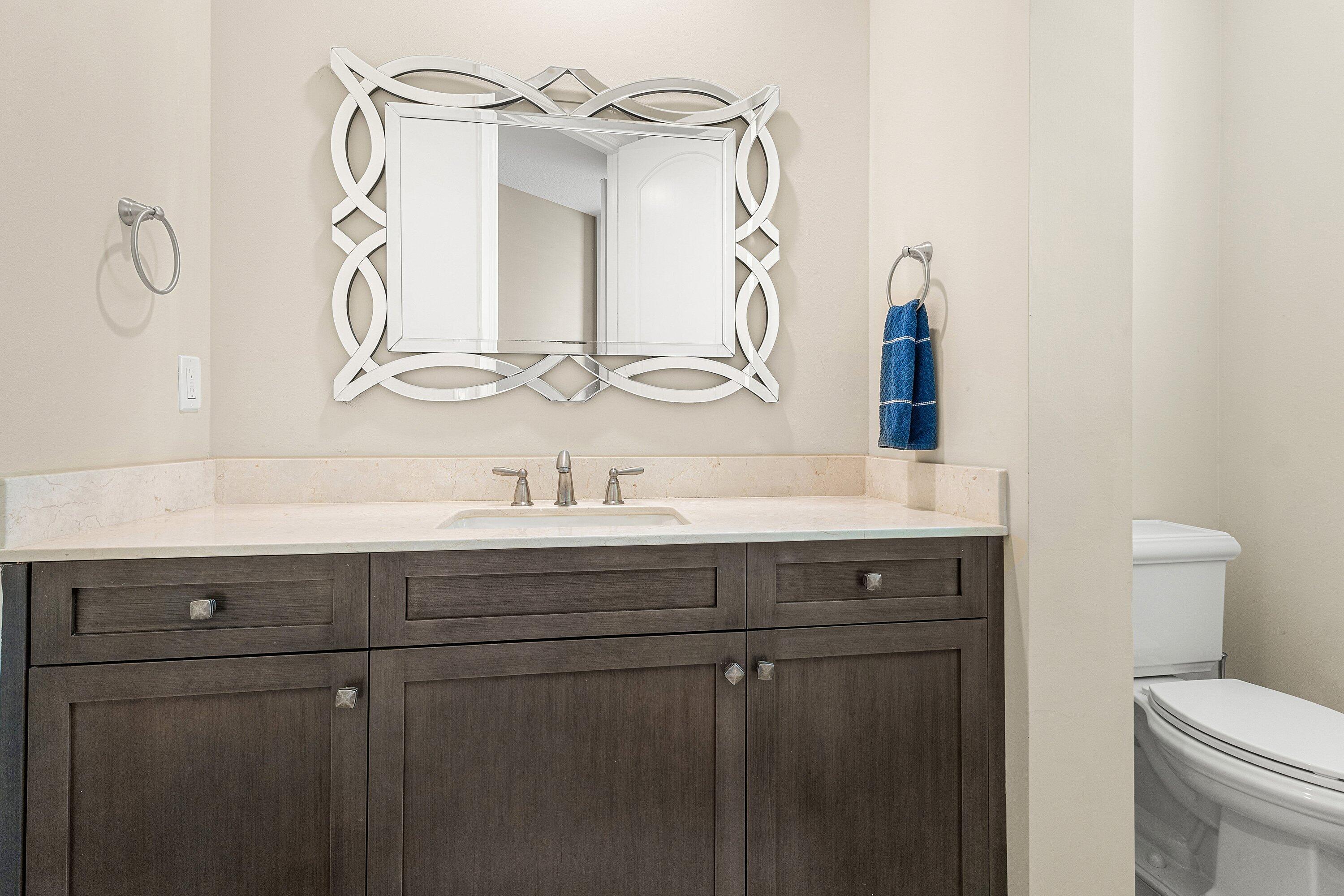 HUNTERS CHASE OF PALM BEACH POLO & COUNT - Residential