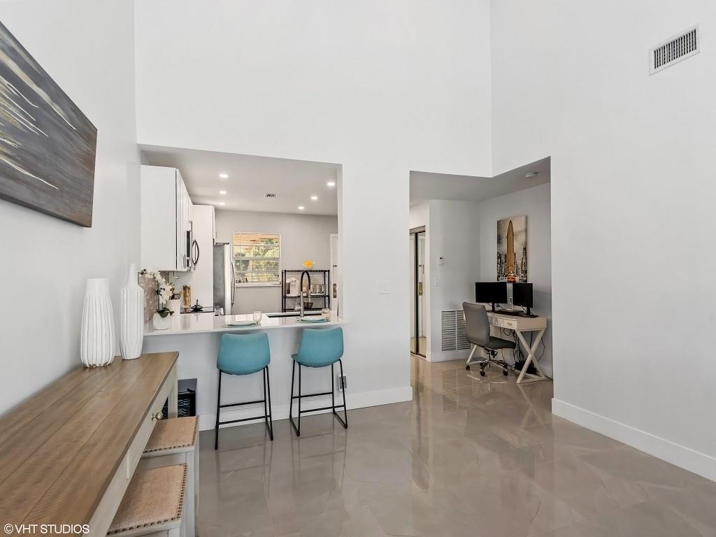 HOLLY COURT - Residential