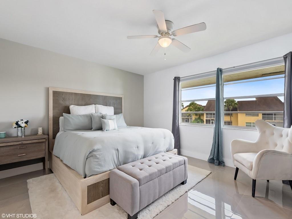 HOLLY COURT - Residential