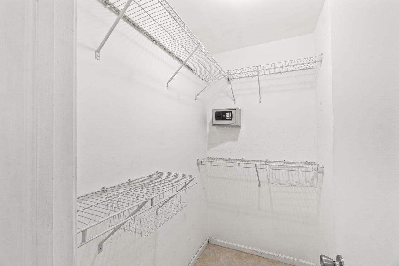 GREENTREE VILLAS CONDO - Residential