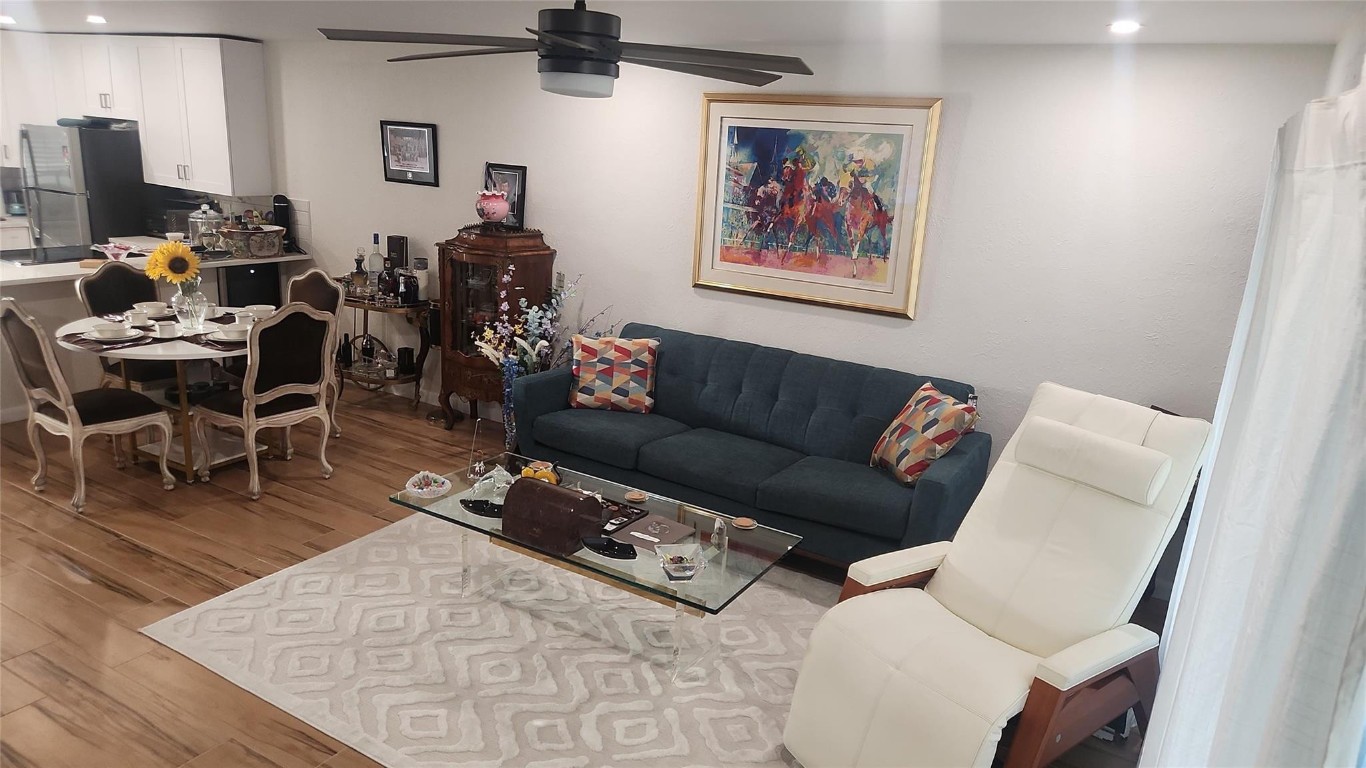 LIGHTHOUSE TERRACE - Residential