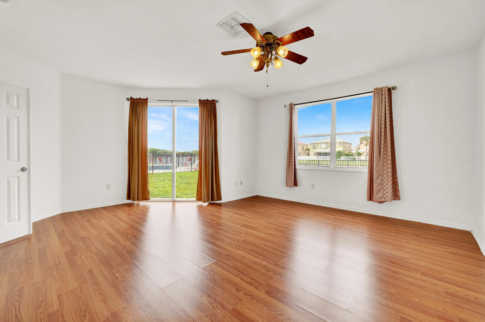 OLYMPIA 1 - Residential