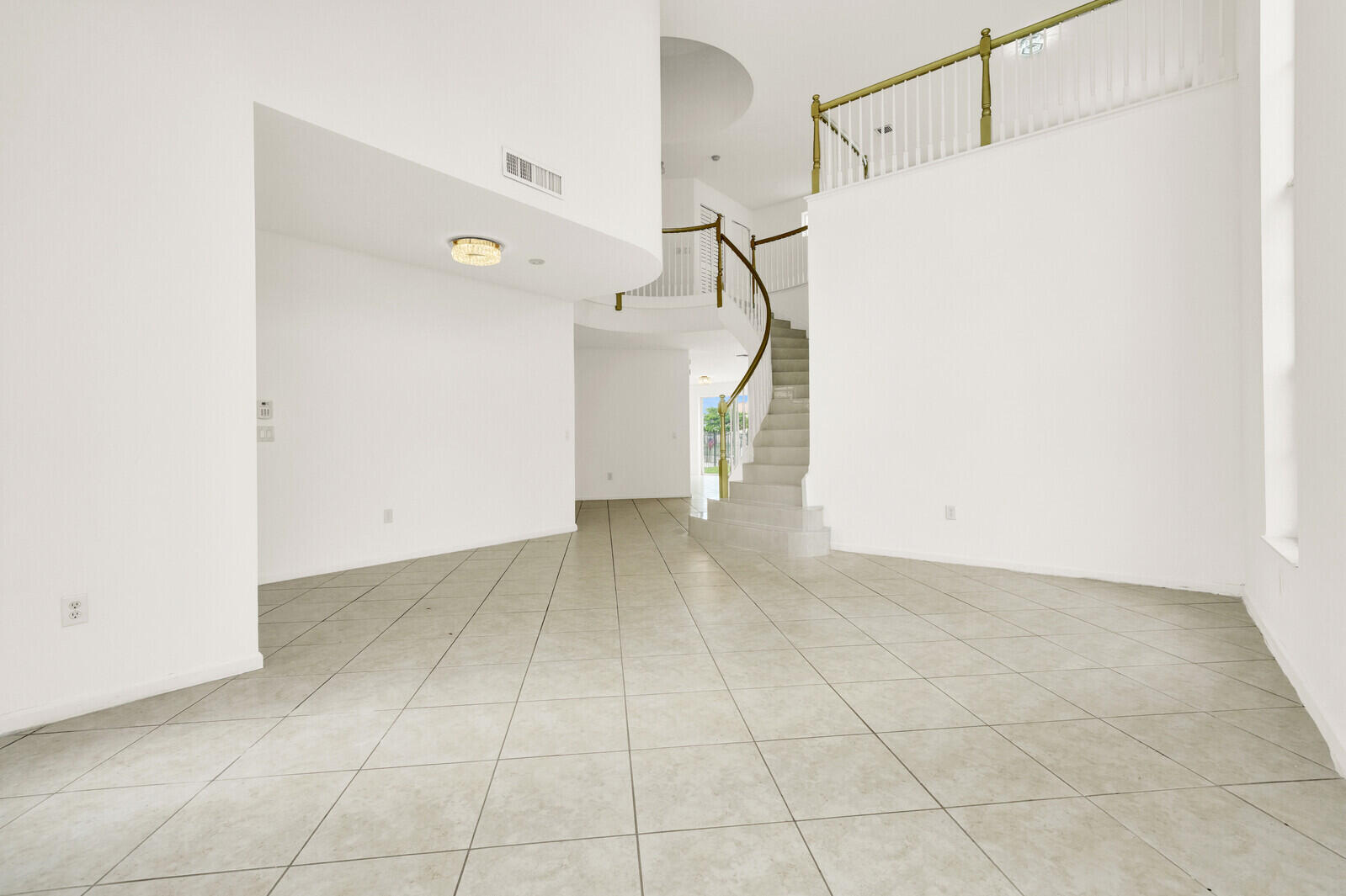 OLYMPIA 1 - Residential