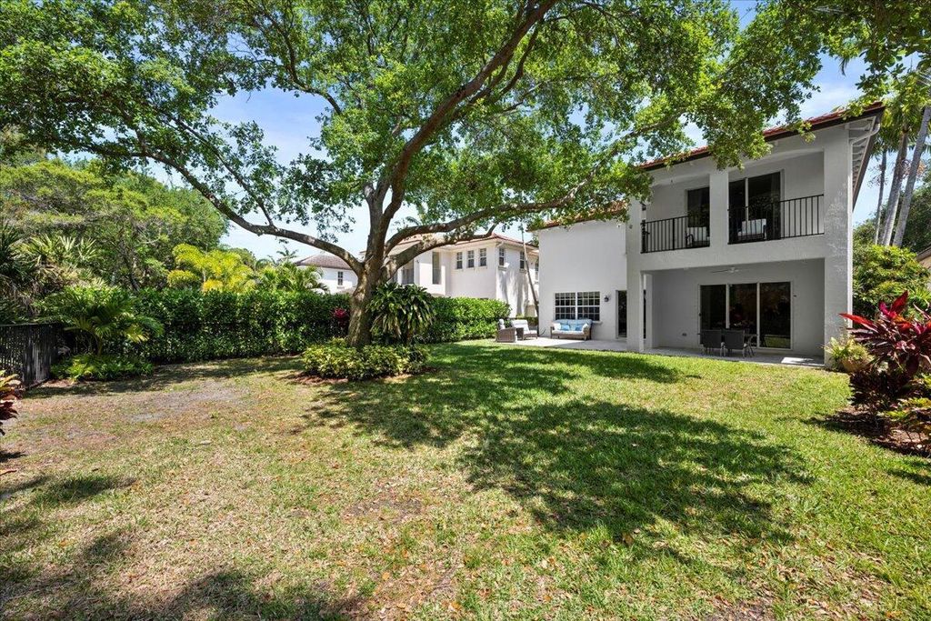 Photo of 956 Mill Creek Drive, Palm Beach Gardens, FL 33410 (MLS # R11088420)