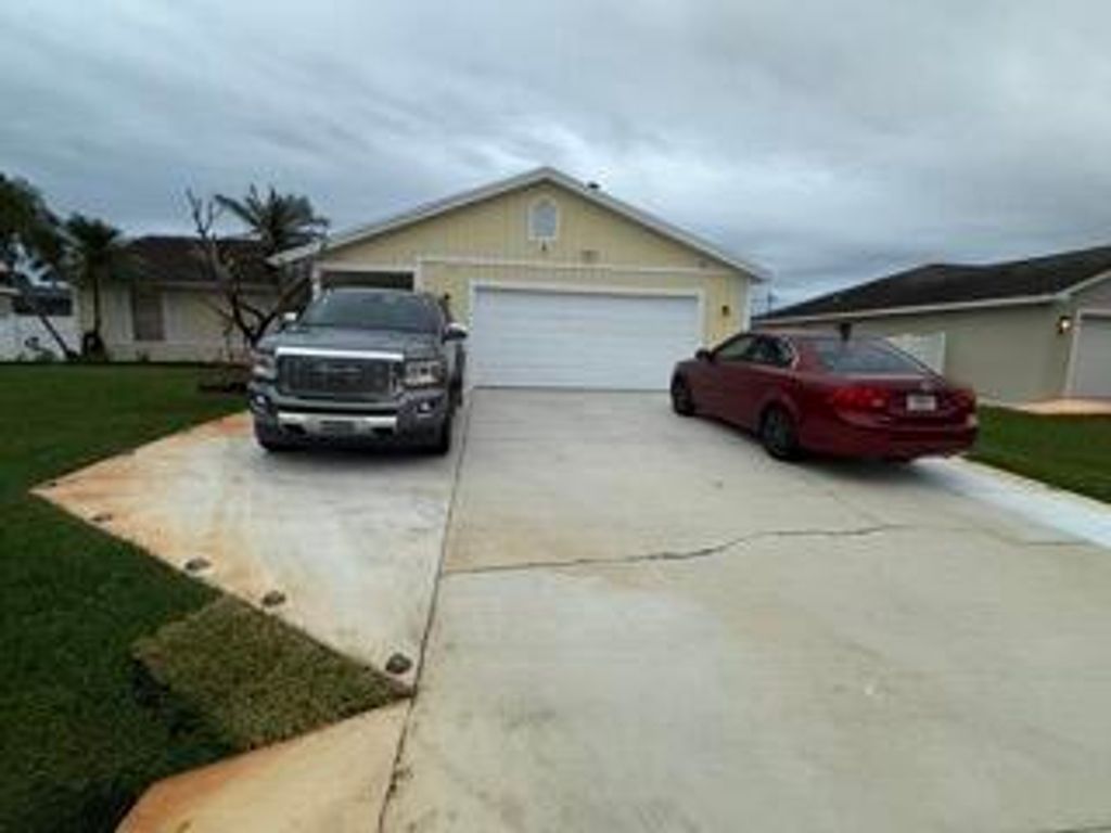 Photo of 262 SW Parish Terrace, Port Saint Lucie, FL 34984 (MLS # B26024243)