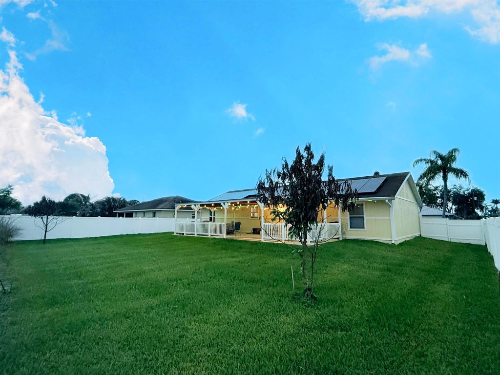 Photo of 262 SW Parish Terrace, Port Saint Lucie, FL 34984 (MLS # B26024243)