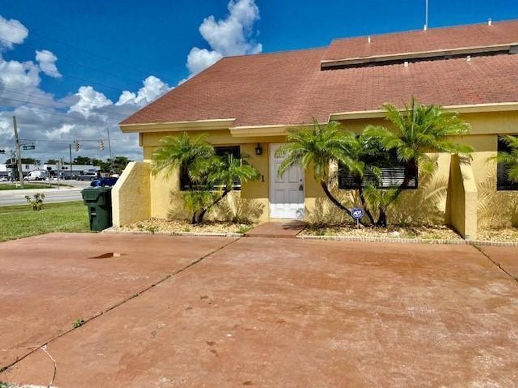 Photo of 101 NE 28th Street, Boca Raton, FL 33431 (MLS # B26028059)