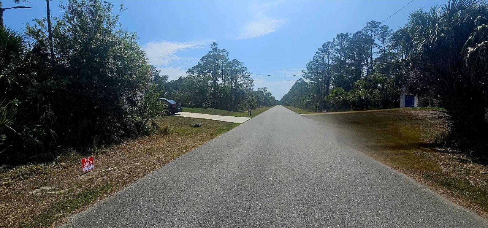 Port Charlotte - Land