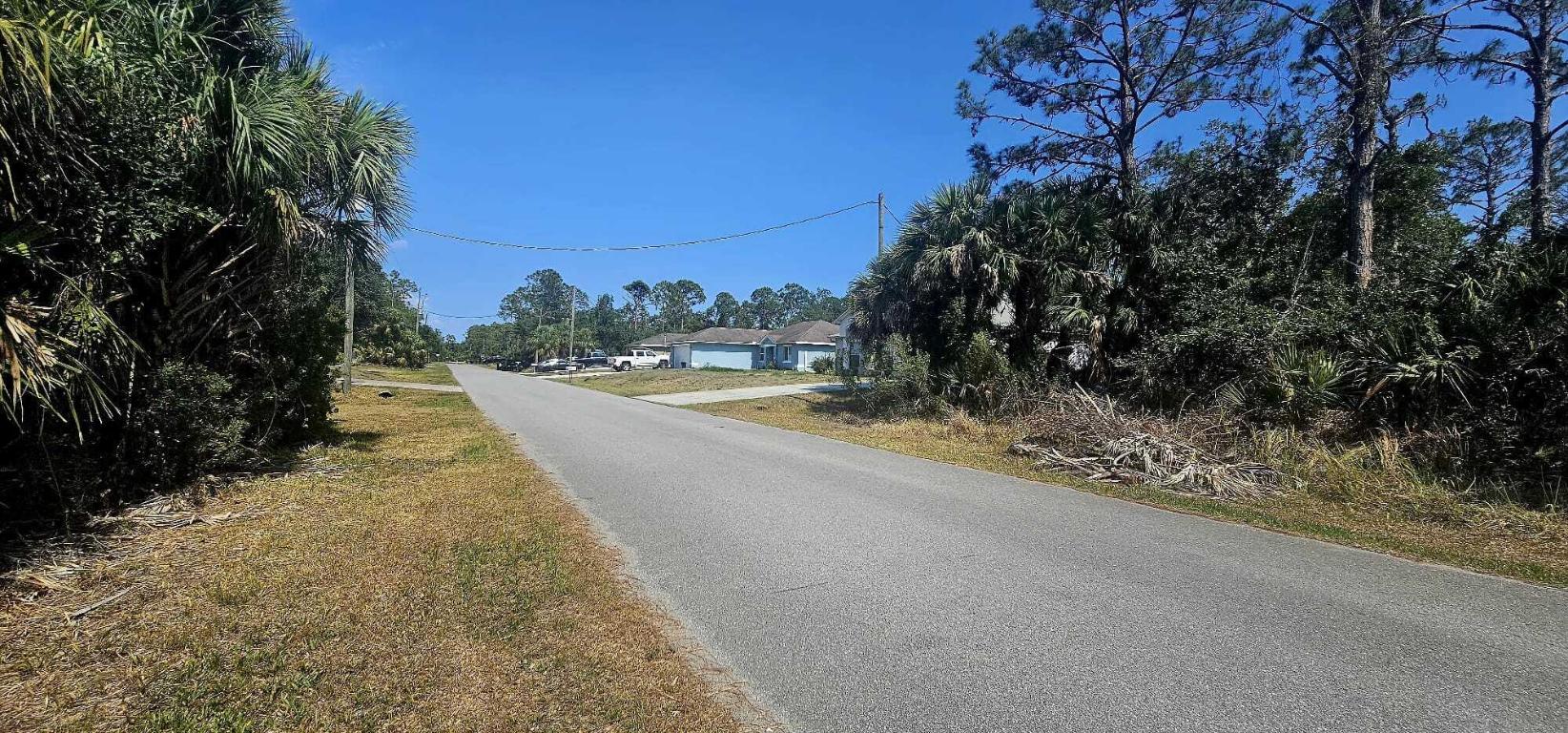 Port Charlotte - Land