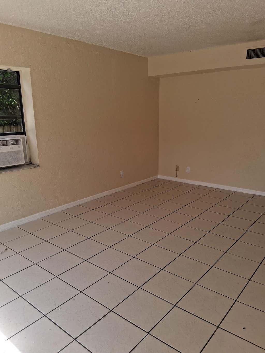 Photo of 2901 AVENUE D, Fort Pierce, FL 34947 (MLS # B26064604)