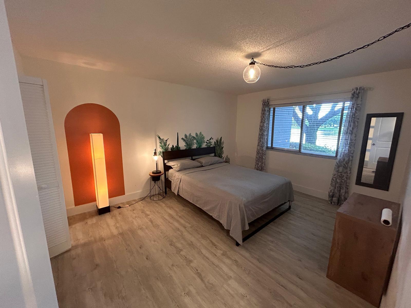 LAKES OF OAKLAND FOREST C - Residential Lease