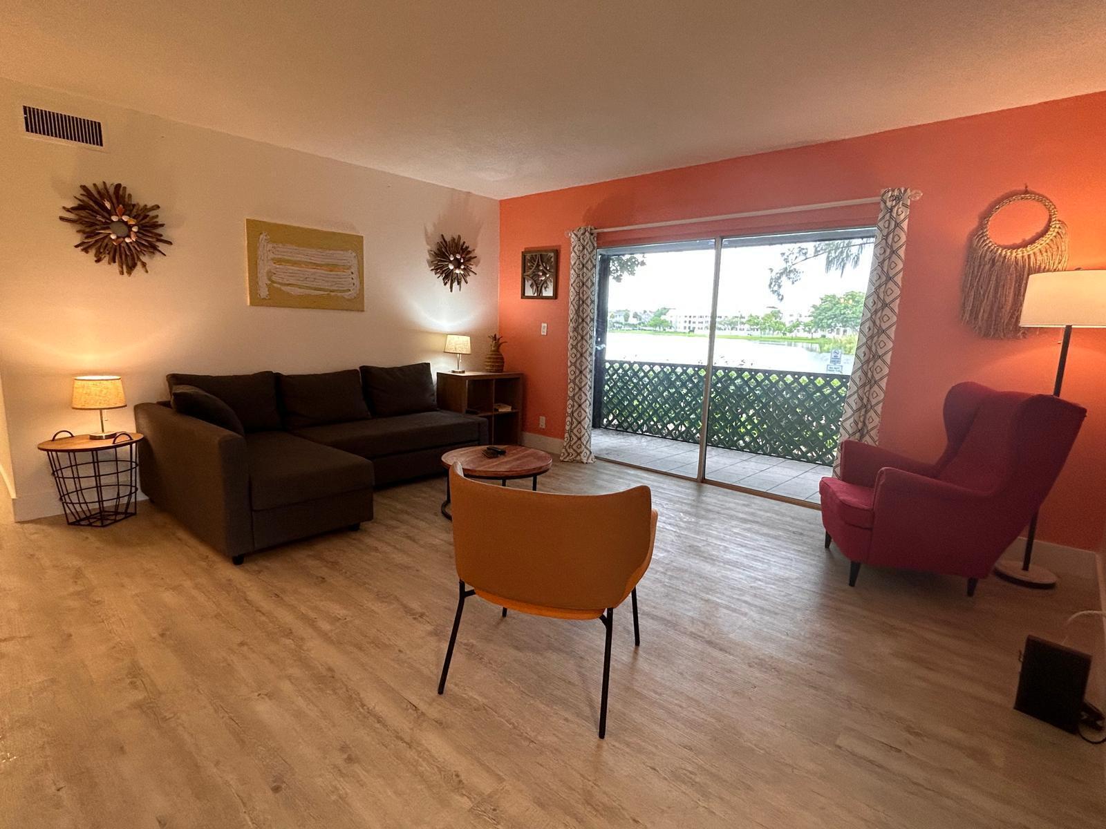 LAKES OF OAKLAND FOREST C - Residential Lease