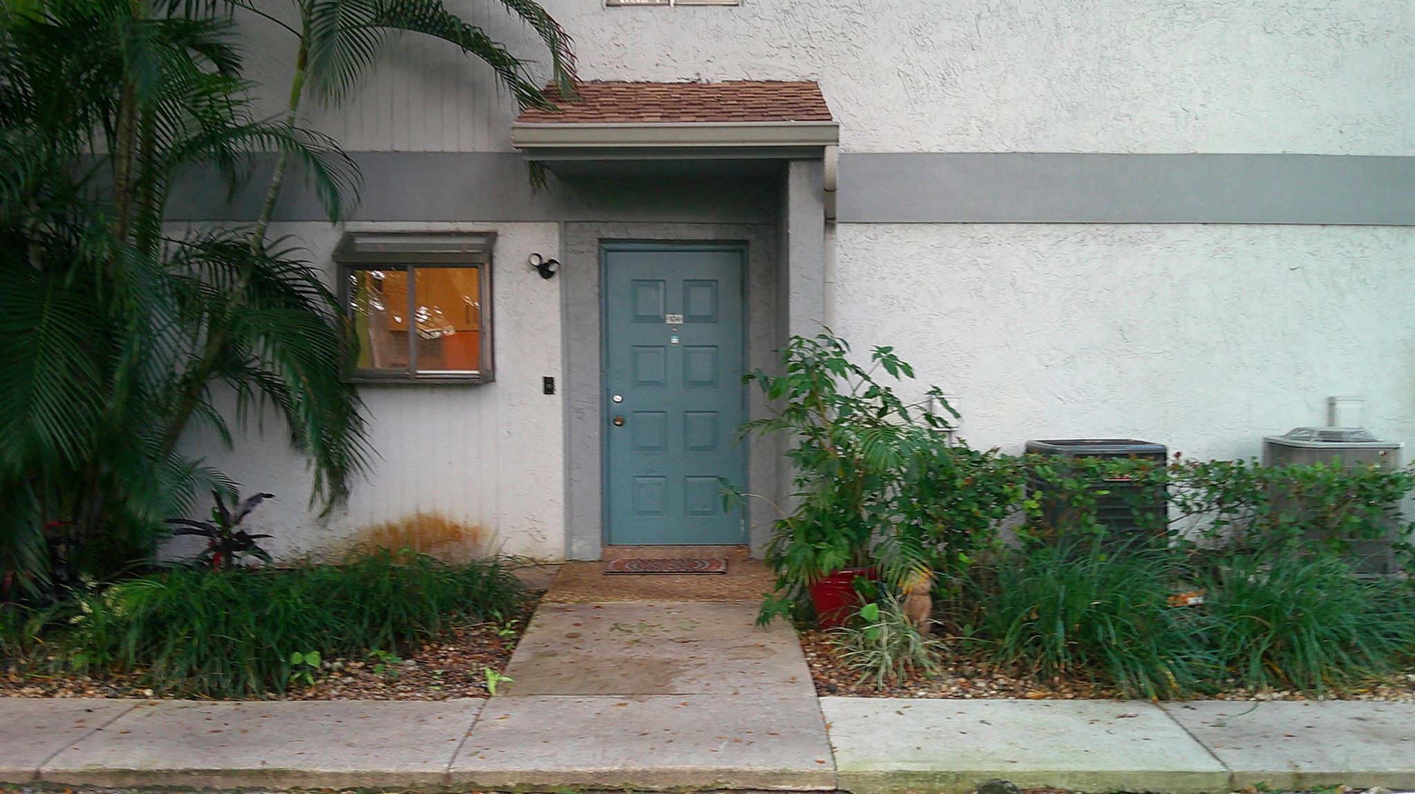 LAKES OF OAKLAND FOREST C - Residential Lease