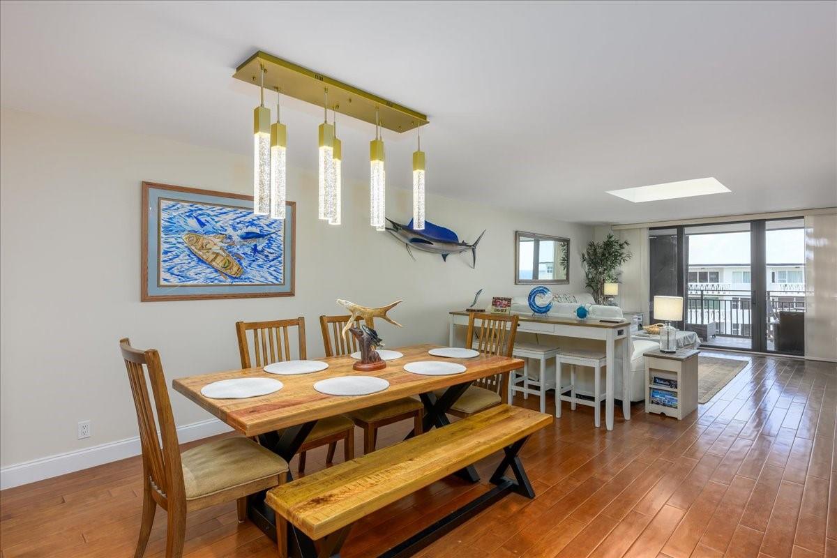 1167 Hillsboro Mile 706