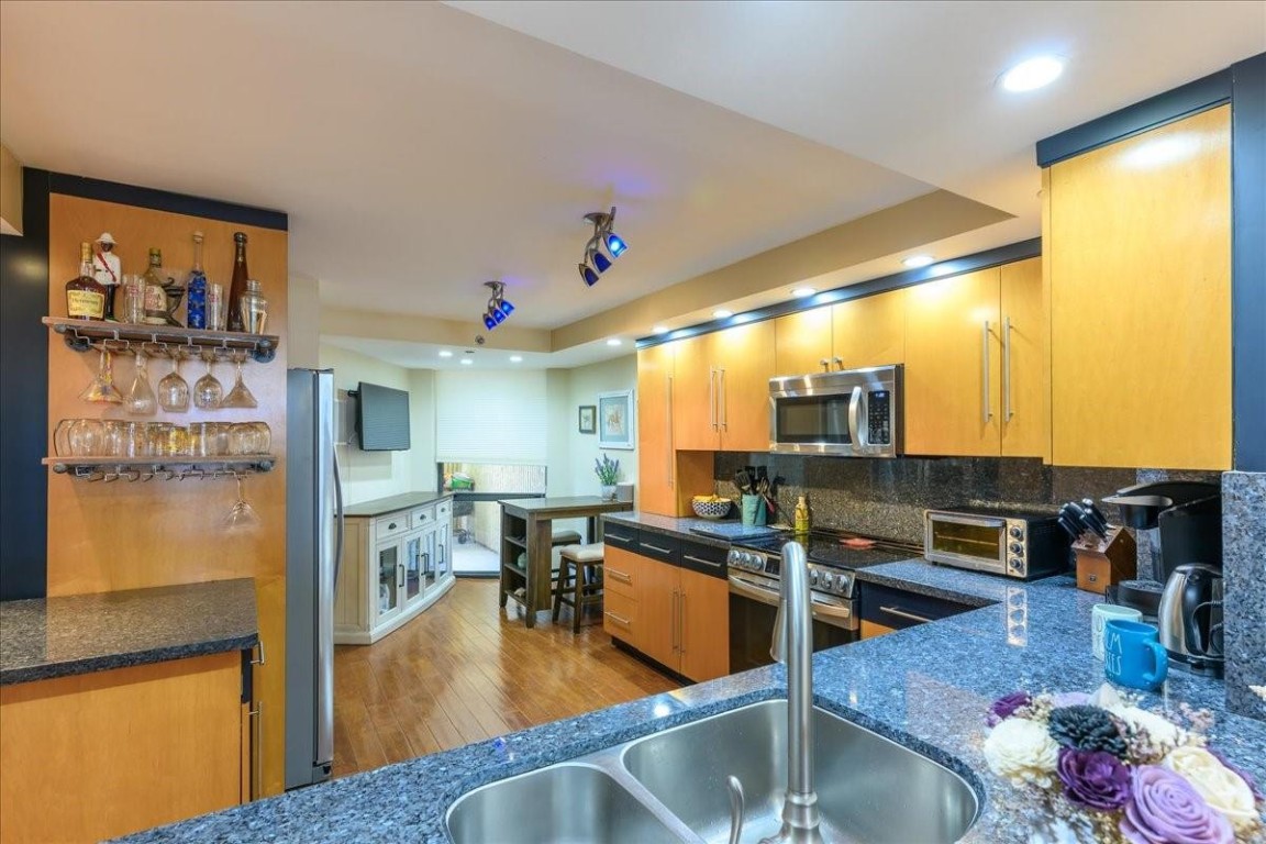 OVERLOOK CONDO - Residential